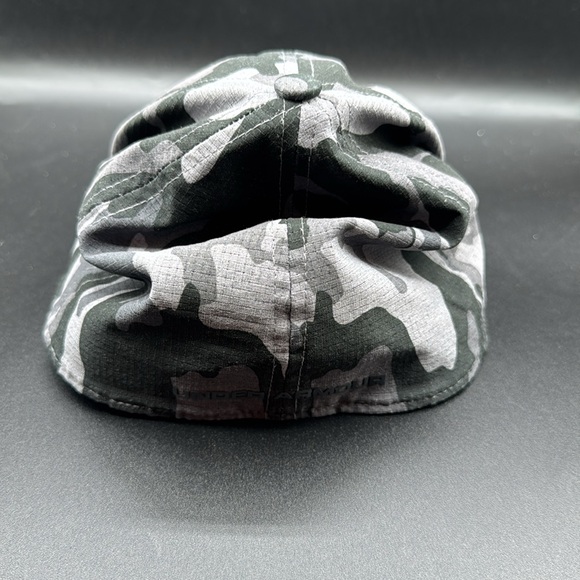 Men’s Under Armour Fitted Camo Hat - Picture 4 of 10